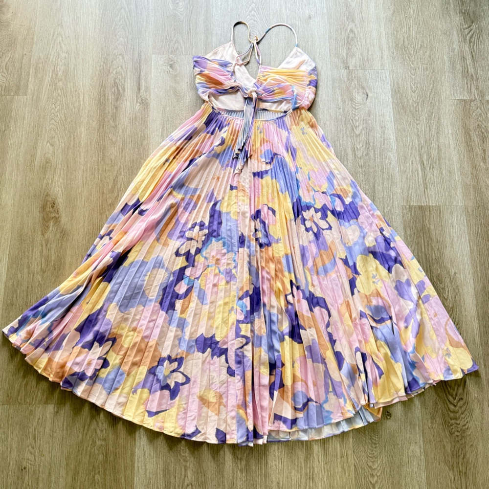 astr the label blythe purple & pink floral plisse pleated midi dress size small - Picture 6 of 9